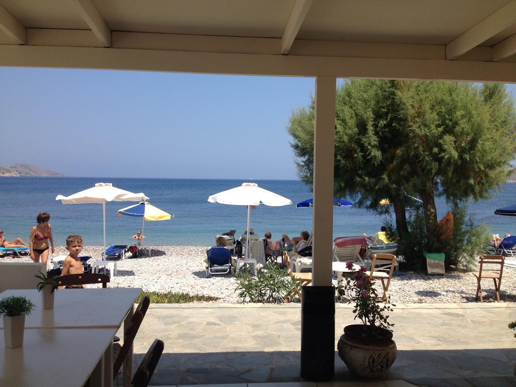 Pavlos Rooms Livadia  Ngoại thất bức ảnh