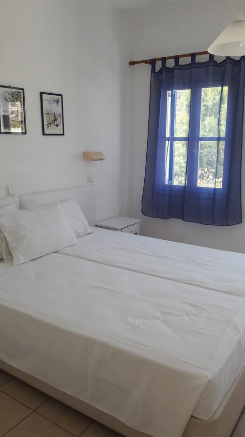 Pavlos Rooms Livadia  Ngoại thất bức ảnh
