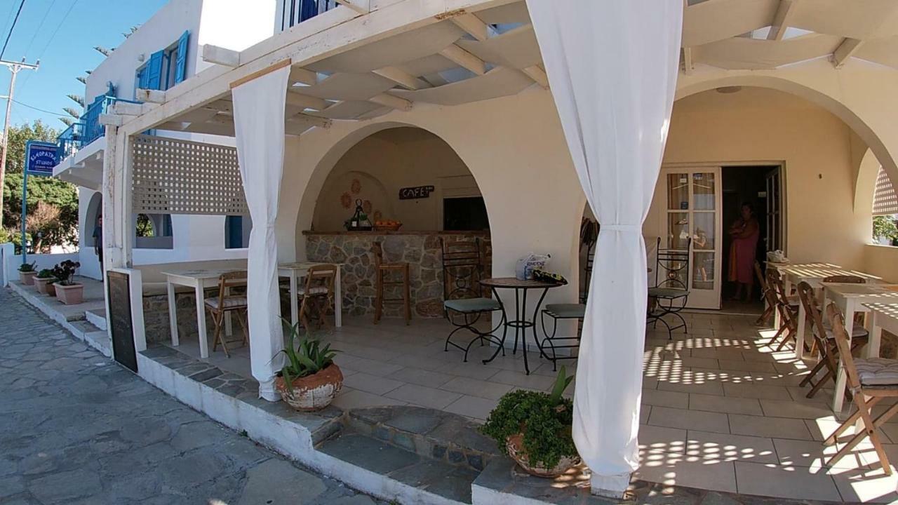 Pavlos Rooms Livadia  Ngoại thất bức ảnh