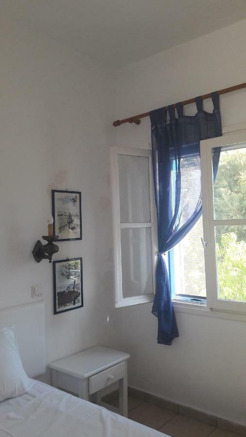 Pavlos Rooms Livadia  Ngoại thất bức ảnh